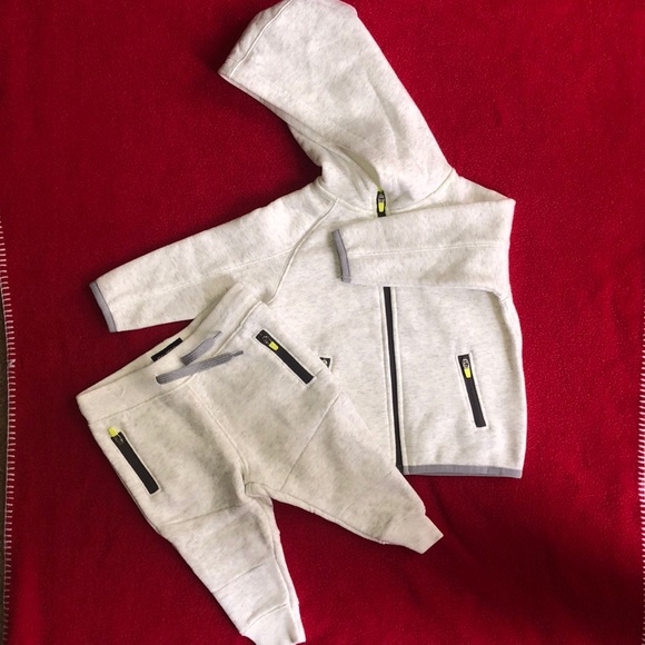 SOLD - Oshkosh tech fleece dupe sets - Picture 2 of 5